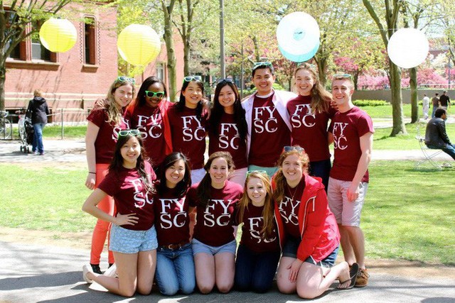 “Con nhà người ta” tại đại học Harvard hẹn hò yêu đương như thế nào? - Ảnh 1. “Con nhà người ta” tại đại học Harvard hẹn hò yêu đương như thế nào? - Ảnh 1.