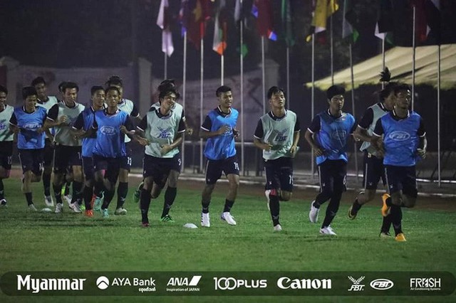 Tất cả các đội đều có sân tập đẹp, hà cớ gì U23 Việt Nam phải đi cày mặt ruộng? - Ảnh 5. Tất cả các đội đều có sân tập đẹp, hà cớ gì U23 Việt Nam phải đi cày mặt ruộng? - Ảnh 5.