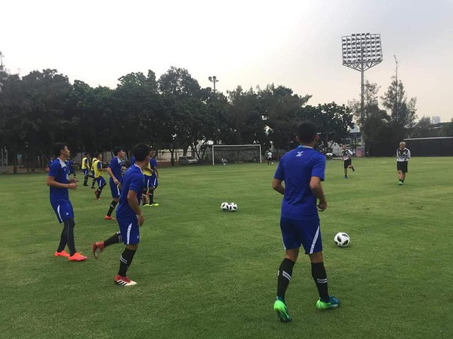 Tất cả các đội đều có sân tập đẹp, hà cớ gì U23 Việt Nam phải đi cày mặt ruộng? - Ảnh 6. Tất cả các đội đều có sân tập đẹp, hà cớ gì U23 Việt Nam phải đi cày mặt ruộng? - Ảnh 6.