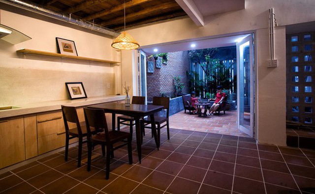 Giữ nguyên khung cũ nhưng từng góc của ngôi nhà 20 năm tuổi ở Sài Gòn đều rất ấn tượng nhờ cải tạo nhà thông minh - Ảnh 8. Giữ nguyên khung cũ nhưng từng góc của ngôi nhà 20 năm tuổi ở Sài Gòn đều rất ấn tượng nhờ cải tạo nhà thông minh - Ảnh 8.