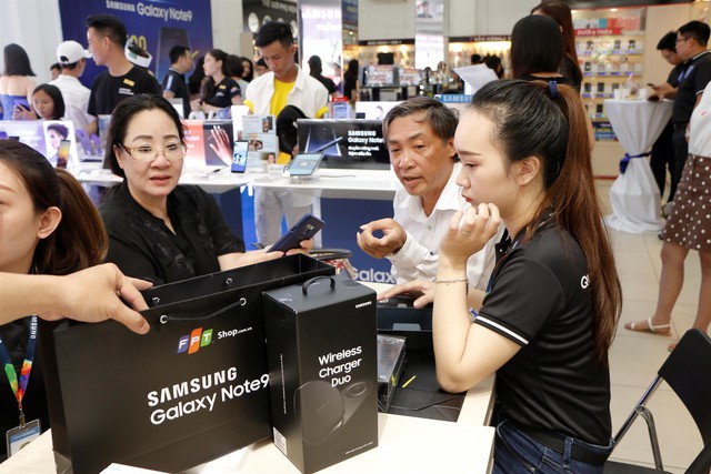 Siêu phẩm Galaxy Note9 chính thức lên kệ tại FPT Shop - Ảnh 1.