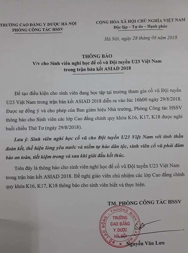 Trường nhà người ta: Quyết định cho sinh viên nghỉ học để toàn tâm toàn ý cổ vũ đội tuyển Việt Nam tranh tài bán kết ASIAD 2018 - Ảnh 1.