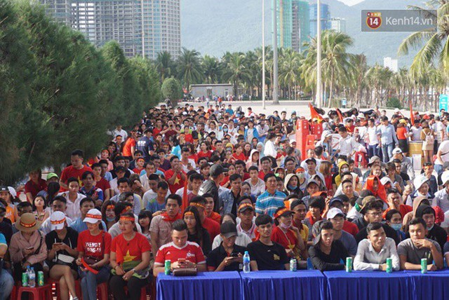 Olympic Việt Nam bị dẫn trước 1 - 0, người hâm mộ cả nước vẫn vững niềm tin chiến thắng - Ảnh 5.