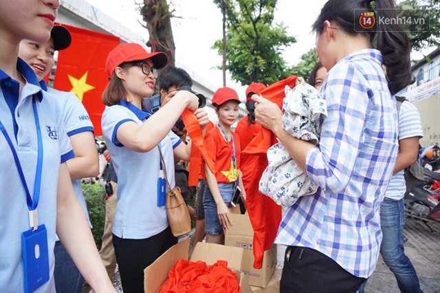 Olympic Việt Nam bị dẫn trước 1 - 0, người hâm mộ cả nước vẫn vững niềm tin chiến thắng - Ảnh 17.