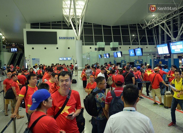 Olympic Việt Nam bị dẫn trước 1 - 0, người hâm mộ cả nước vẫn vững niềm tin chiến thắng - Ảnh 24.