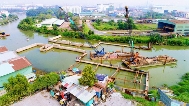 Chùm ảnh: Toàn cảnh sự bất động của loạt công trình chống ngập ở Sài Gòn vì... thiếu vốn, không còn bóng công nhân - Ảnh 11.