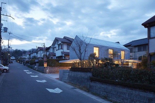  Ngôi nhà bình dị ở vùng quê của vợ chồng người Nhật có thiết kế đơn giản nhưng cực thông minh - Ảnh 12.