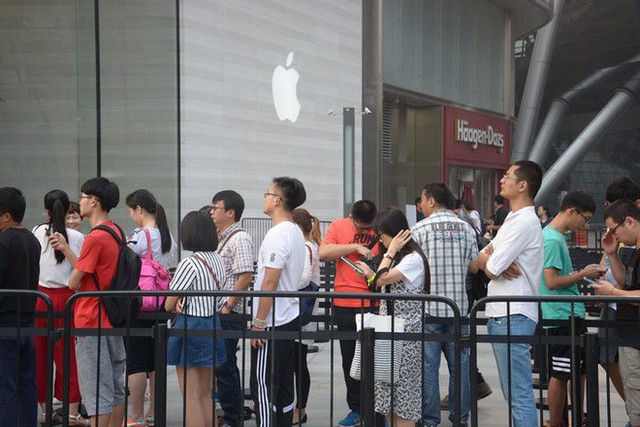 Dù bán rất chạy nhưng Apple đang gặp phải thách thức vô cùng lớn từ các đối thủ tại thị trường Trung Quốc - Ảnh 2.