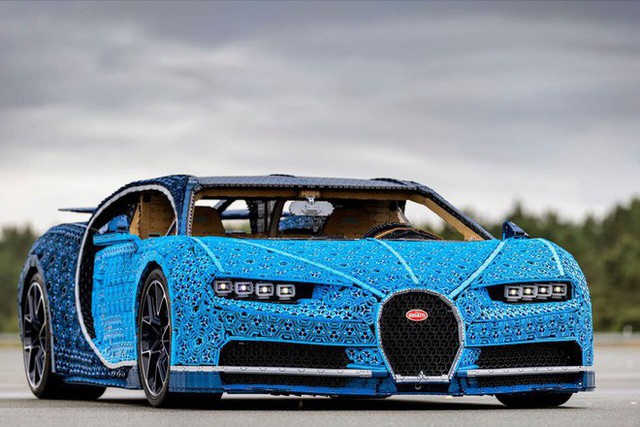 Lego dùng hơn 1 triệu mảnh ghép làm siêu xe Bugatti Chiron, lái được nhưng tốc độ chỉ bằng 1/21 xe thật - Ảnh 1.