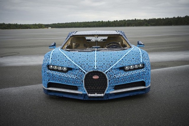 Lego dùng hơn 1 triệu mảnh ghép làm siêu xe Bugatti Chiron, lái được nhưng tốc độ chỉ bằng 1/21 xe thật - Ảnh 9.
