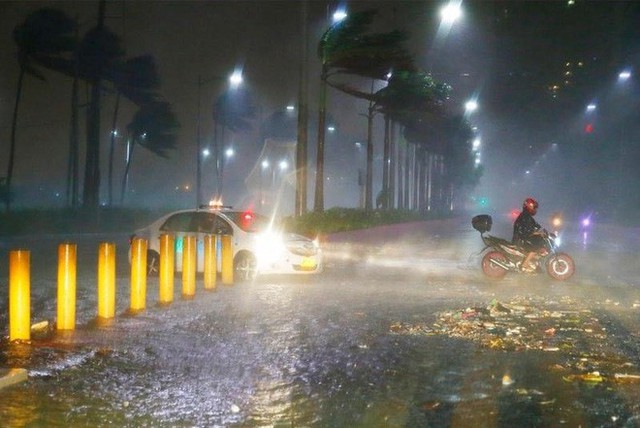 Bloomberg: Siêu bão Mangkhut sẽ nhấn chìm 120 tỉ USD, riêng TQ mất hơn 100 tỉ USD - Ảnh 1. Bloomberg: Siêu bão Mangkhut sẽ nhấn chìm 120 tỉ USD, riêng TQ mất hơn 100 tỉ USD - Ảnh 1.