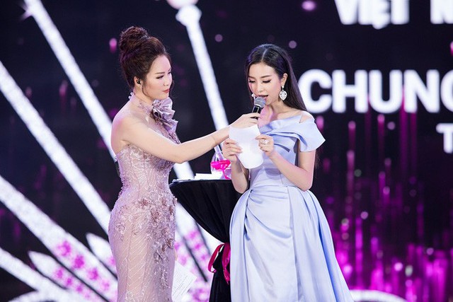 Người đẹp 18 tuổi Trần Tiểu Vy đánh bại 43 thí sinh, đăng quang Hoa hậu Việt Nam 2018 - Ảnh 14.
