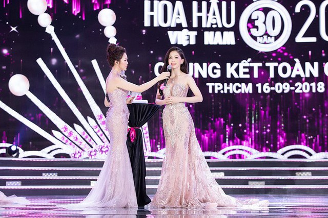 Người đẹp 18 tuổi Trần Tiểu Vy đánh bại 43 thí sinh, đăng quang Hoa hậu Việt Nam 2018 - Ảnh 17.
