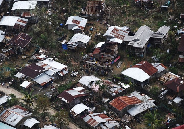 Số người chết vì bão Mangkhut ở Philippines tăng chóng mặt - Ảnh 5.