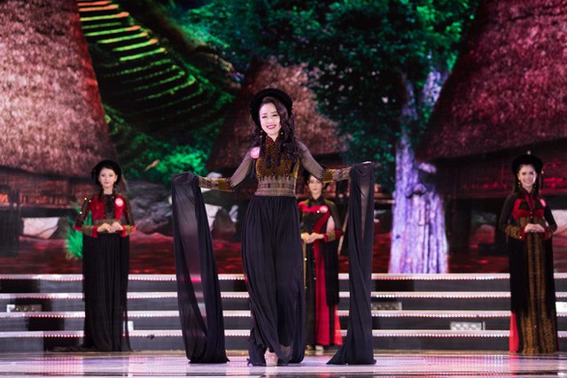 Người đẹp 18 tuổi Trần Tiểu Vy đánh bại 43 thí sinh, đăng quang Hoa hậu Việt Nam 2018 - Ảnh 52.