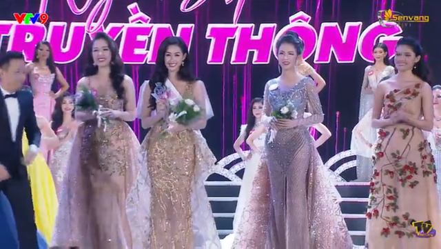 Người đẹp 18 tuổi Trần Tiểu Vy đánh bại 43 thí sinh, đăng quang Hoa hậu Việt Nam 2018 - Ảnh 9.