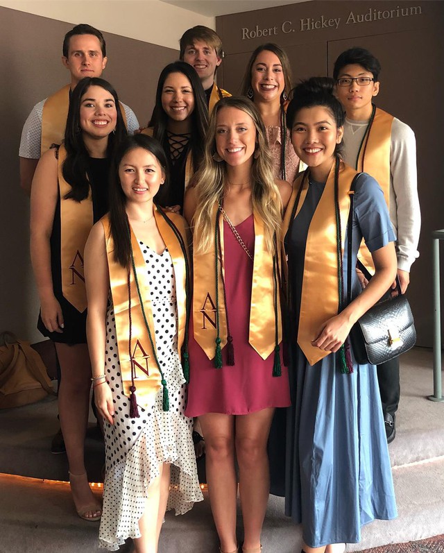 Tốt nghiệp ngành Y bằng Xuất sắc với GPA 4.0, hoa khôi du học sinh Việt được Viện ung thư hàng đầu thế giới giữ lại làm việc - Ảnh 2.