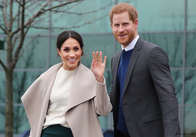 Được phong tước hiệu Công nương xứ Sussex sau hôn lễ Hoàng gia, thế nhưng Meghan Markle hóa ra chưa tới thăm vùng đất này bao giờ - Ảnh 2.