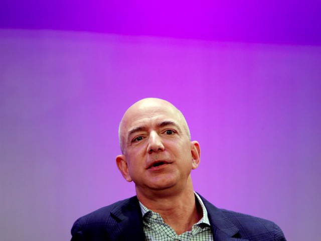 đầu tư giá trị - Giàu nhất thế giới, Jeff Bezos vẫn rửa bát sau mỗi bữa tối - photo đầu tư giá trị - photo 13 1536131539056780962293 - Giàu nhất thế giới, Jeff Bezos vẫn rửa bát sau mỗi bữa tối
