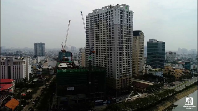  Toàn cảnh con đường đắt đỏ bậc nhất trung tâm Sài Gòn nhìn từ trên cao - Ảnh 1.