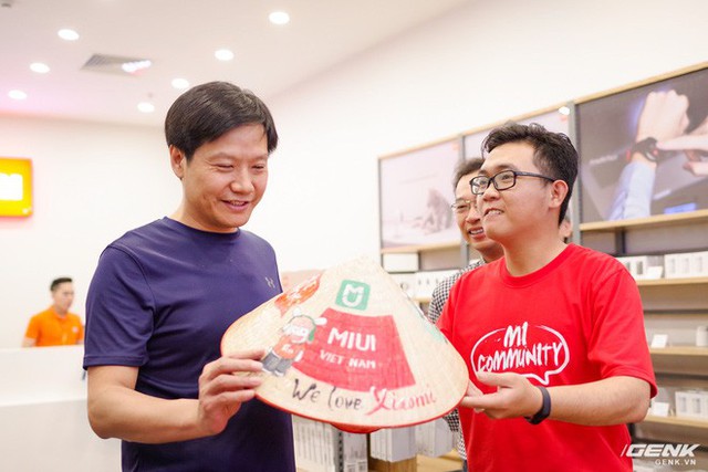 CEO Xiaomi Lei Jun thăm Việt Nam: Nức nở khen phở ngon, hứa sẽ mở thêm nhiều cửa hàng - Ảnh 6.