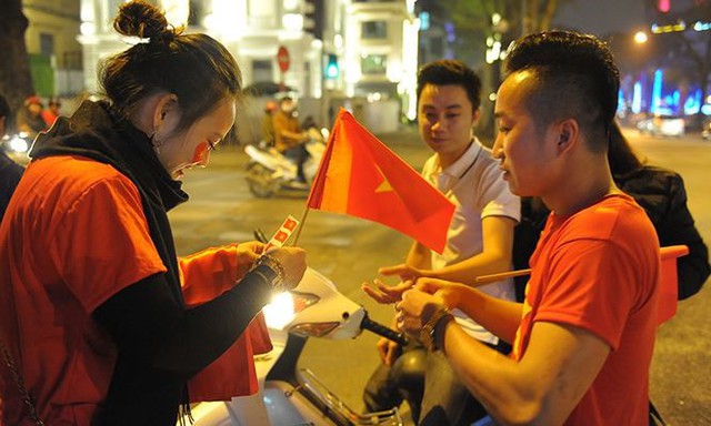 Kiếm bộn tiền đêm ăn mừng chiến thắng của tuyển U23 Việt Nam - Ảnh 6.