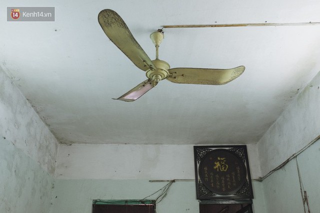 Gia đình buôn tơ lụa giàu nức tiếng phố hàng Đào và căn nhà cổ ngưng đọng thời gian suốt 50 năm qua - Ảnh 10. Gia đình buôn tơ lụa giàu nức tiếng phố hàng Đào và căn nhà cổ ngưng đọng thời gian suốt 50 năm qua - Ảnh 10.