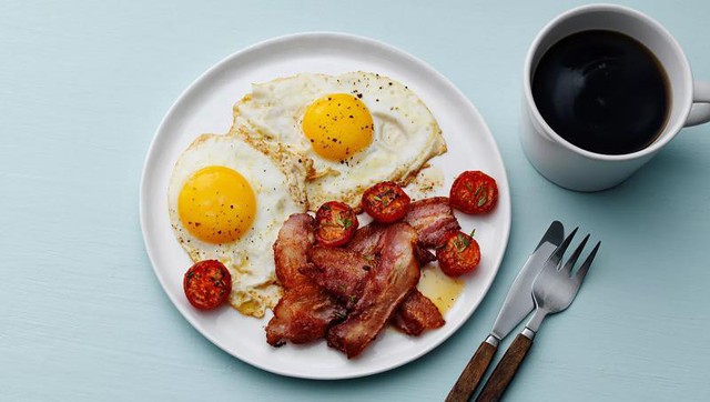 Cú lừa marketing mang tên thịt xông khói (bacon): Khi bác sĩ bị mua chuộc để “dắt mũi” người dùng rằng bữa sáng cần ăn no nhất trong ngày - Ảnh 2.