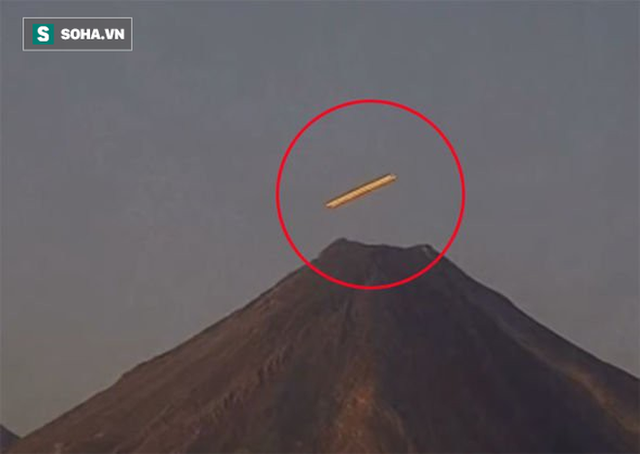  UFO xuất hiện dị thường ở núi lửa cao hơn 5000m: Căn cứ của người ngoài hành tinh? - Ảnh 1.