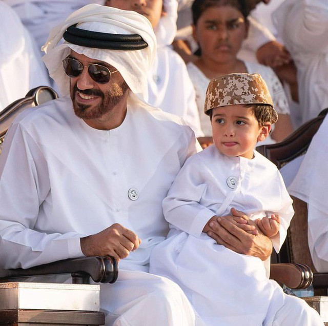 Hoàng tử UAE mua sạch vé, không cho dân Qatar vào xem bán kết Asian Cup quyền lực đến mức nào? - Ảnh 8.