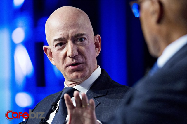 Vì sao những năm 1990, Jeff Bezos cố tình khiến khách hàng điên đầu để tìm ra số hotline chăm sóc khách hàng của Amazon? - Ảnh 1.