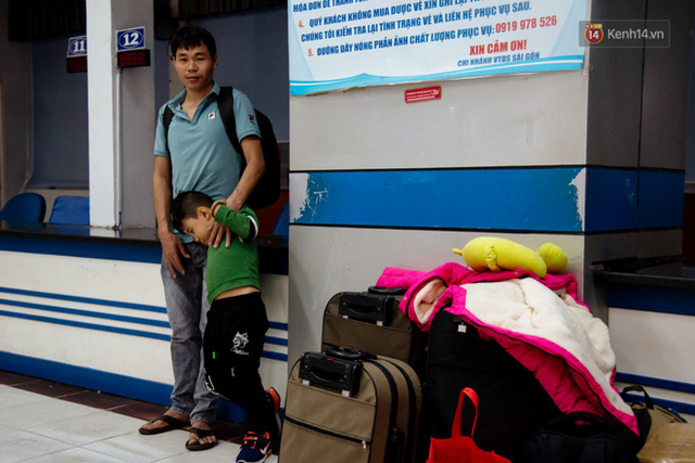 Những nụ cười ở ga Sài Gòn ngày giáp Tết: Trở về sau hơn 19 năm bôn ba nơi xứ người - Ảnh 2.