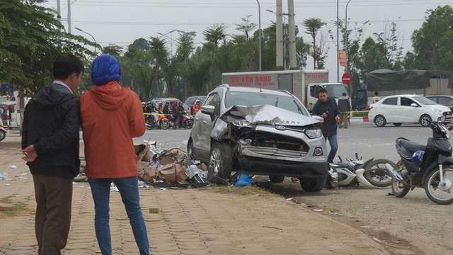 Chủ xe ô tô điên đâm hai vợ chồng tử vong ở Hà Nội là phụ nữ - Ảnh 1.