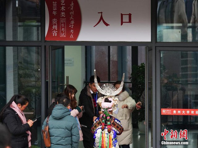 Cả một trời trai xinh gái đẹp xúng xính váy áo cổ trang dự thi vào trường nghệ thuật lớn hàng đầu ở Trung Quốc - Ảnh 8.