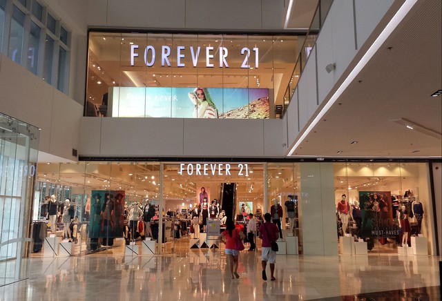 Forever 21: “Giấc mơ Mỹ” của đôi vợ chồng người Hàn từ bàn tay trắng tạo dựng đế chế thời trang nổi tiếng, trở thành tỷ phú đáng ngưỡng mộ - Ảnh 6.