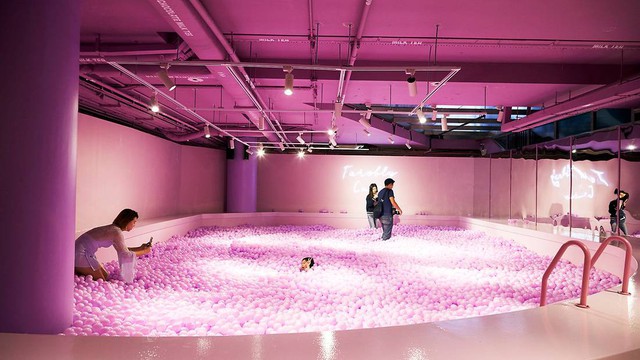 Bảo tàng trà sữa đầu tiên trên thế giới: Ngập tràn màu hồng và tím, lọt hố trân châu khổng lồ hơn 100.000 viên và nhiều trải nghiệm thú vị khác - Ảnh 11.