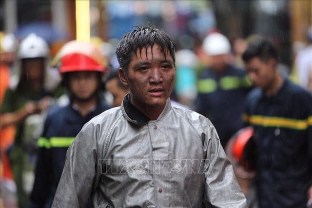 Chiến sĩ PCCC lao vào đám cháy cứu nam thanh niên 17 tuổi: Tôi không phải người hùng, vì mình tôi không thể cứu sống em ấy - Ảnh 2.