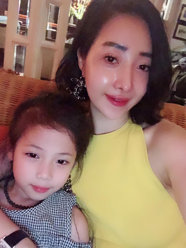 Tâm thư mẹ Hà Nội gửi hai cô con gái: Khi con có một tình yêu không hạnh phúc, hãy chủ động là người phản bội và rũ bỏ - Ảnh 1.