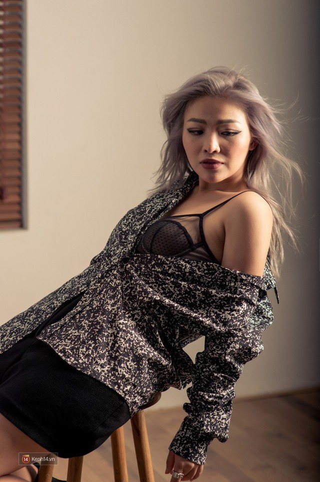 Tia Liêu - Giám đốc Event “Nghìn chín”: Người phụ nữ kì lạ trong ngành nightlife, giỏi việc đẻ giỏi cả việc... chơi - Ảnh 24. Tia Liêu - Giám đốc Event “Nghìn chín”: Người phụ nữ kì lạ trong ngành nightlife, giỏi việc đẻ giỏi cả việc... chơi - Ảnh 24.