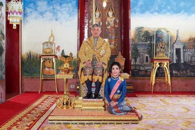 Hoàng quý phi Thái Lan bị phế tước hiệu, quân hàm vì bất trung, mưu đồ giành ngôi Hoàng hậu - Ảnh 3.