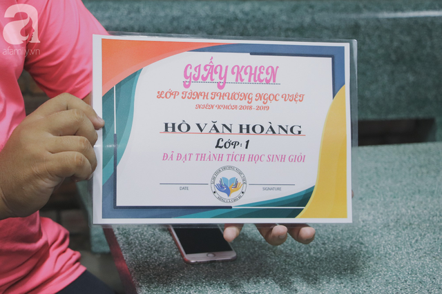 Chuyện về lớp học 0 đồng giữa Sài Gòn: Hai vợ chồng lấy tiền lương, bán vàng cưới để giúp trẻ em nghèo được học chữ - Ảnh 12. Chuyện về lớp học 0 đồng giữa Sài Gòn: Hai vợ chồng lấy tiền lương, bán vàng cưới để giúp trẻ em nghèo được học chữ - Ảnh 12.