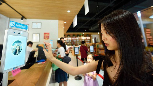 Hơn 100 triệu người Trung Quốc đang dùng công nghệ nhận diện gương mặt để thanh toán mua hàng - Ảnh 1.