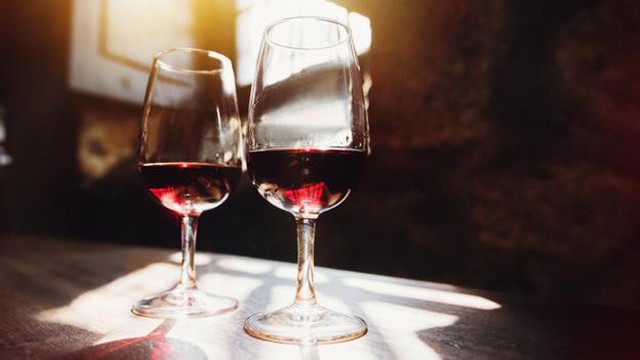Câu chuyện về những chai rượu vang ảo thuật nhất hành tinh: Đổi vị liên tục và có giá hơn nửa tỉ mỗi chai - Ảnh 7.