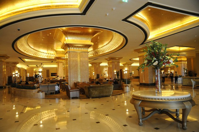 Bên trong khách sạn dát vàng 3 tỷ USD ở Abu Dhabi - Ảnh 4.