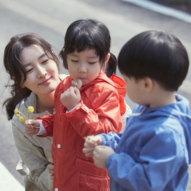 Dae Jang Geum Lee Young Ae: Từ tượng đài nhan sắc Hàn Quốc tới tin đồn là mẹ chồng “búp bê xứ Hàn” Han Chae Young - Ảnh 13.