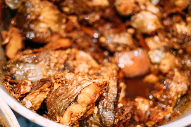 Quán cá kho nức tiếng, khách mua vài triệu một lúc là thường ở chợ Hàng Bè và chuyện giờ mới bật mí phía sau cái tiếng “bán cá mà kiêu” - Ảnh 14.