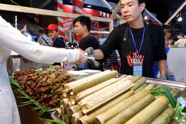 Liên hoan ẩm thực món ngon các nước lần thứ 14 – Việt Nam – Bếp ăn của thế giới: Cơ hội trải nghiệm ẩm thực khắp châu Á chỉ trong một vài giờ - Ảnh 11.
