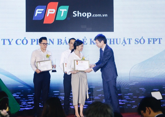 FPT Retail lọt Top 10 doanh nghiệp Tin và Dùng Việt Nam 2019           - Ảnh 1.