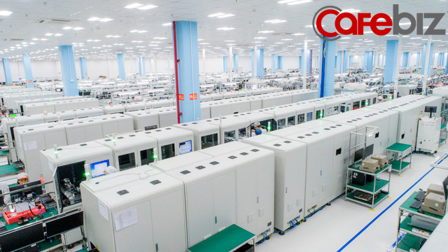 [Inside Factory] Cận cảnh dây chuyền sản xuất bên trong Tổ hợp nhà máy Vsmart, trung tâm sản xuất các thiết bị công nghệ hiện đại hàng đầu của Vingroup - Ảnh 2.