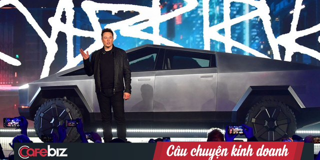 Elon Musk giận tím người” trong ngày ra mắt Cybertruck: Vừa khoe kính xe có khả năng chống đạn và lực đã bị trưởng nhóm thiết kế làm vỡ ngay trên sân khấu - Ảnh 1.